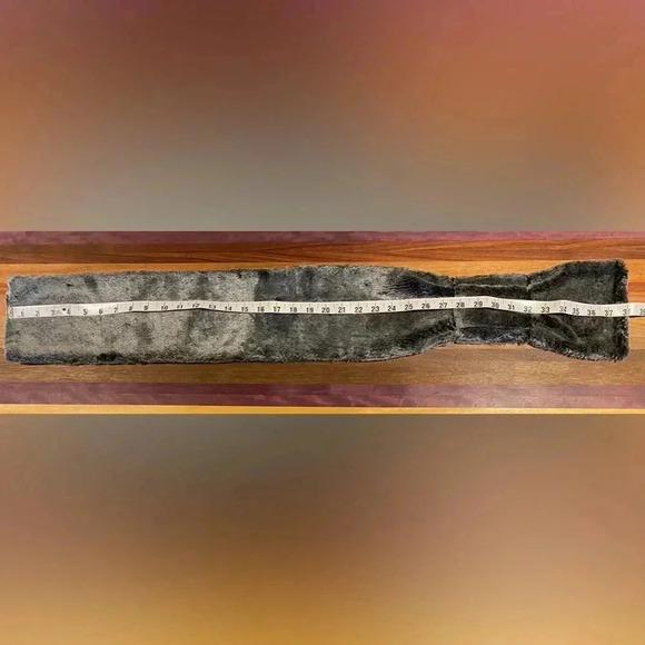 The Limited Faux Fur Neck Wrap - Picture 5 of 6